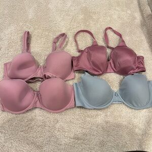 bali bra size 38C lot of 4